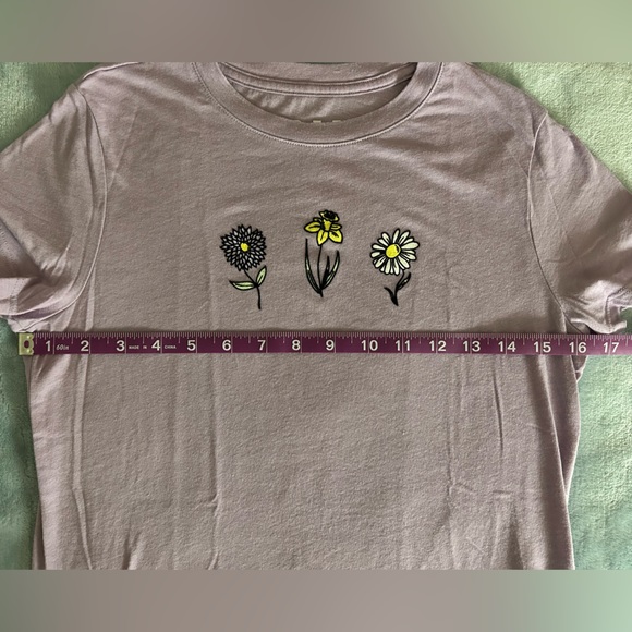 Free State Lilac Tee with Felt Flowers - Picture 5 of 7